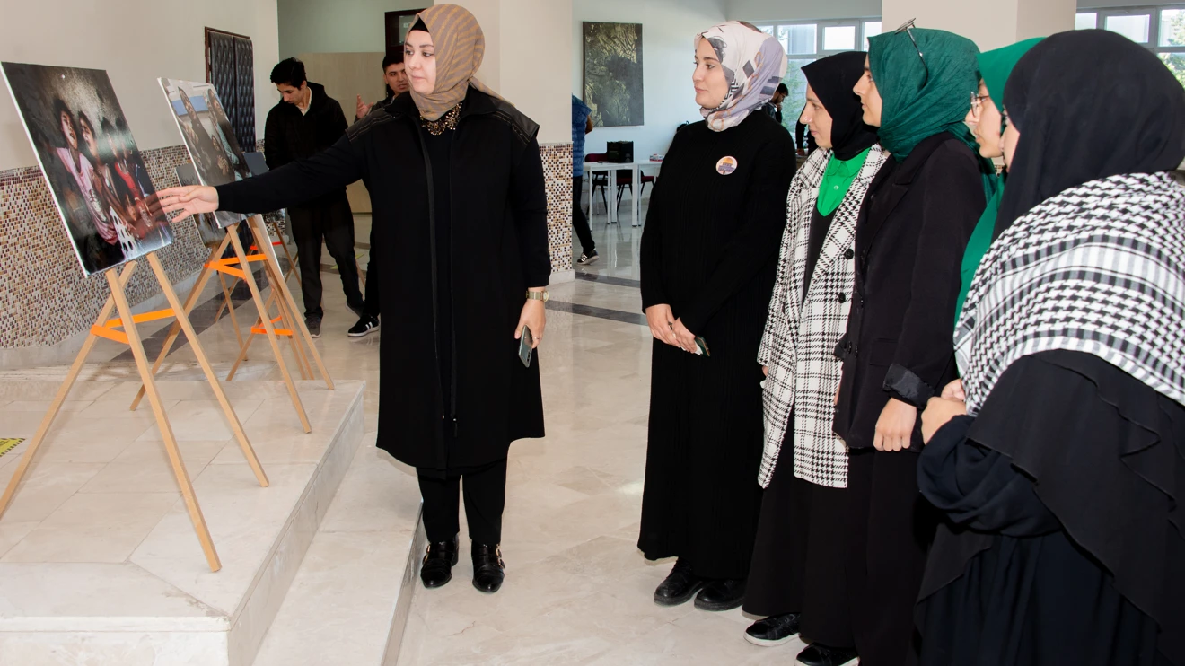 Selçuk Üniversitesinde ‘Gazze’ye Destek’ temalı fotoğraf sergisi ve kermes etkinliği
